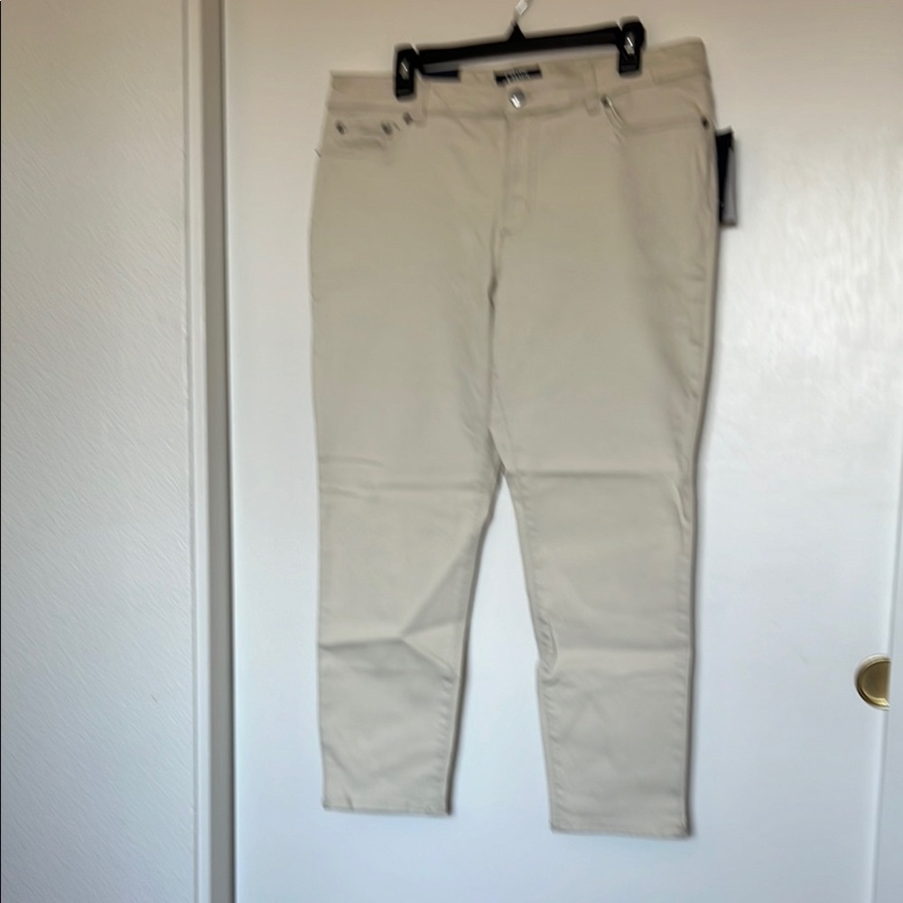 CHAPS  women’s jeans slimming fit  ankle regular length stretch Beige sz 14R new